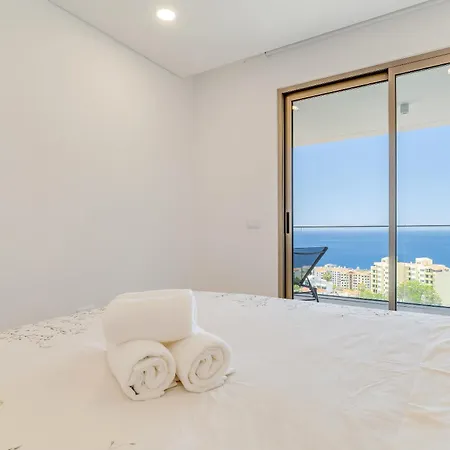 Laura Uptown 117 By Hr Madeira * Funchal (Madeira)