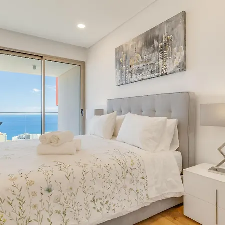 Laura Uptown 117 By Hr Madeira